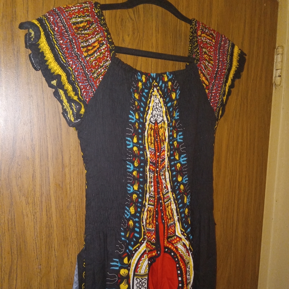 TRIbAL PRINTED DRESS.. - Picture 2 of 9